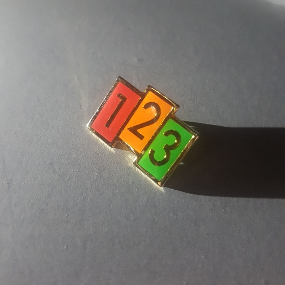 {FWP} 1 2 3 Pin - Picture 1 of 9